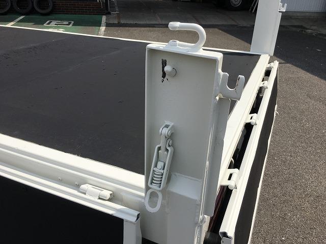 デュトロ ３ｔ積・セミロング・平ボディ　坂道発進補助装置・車線逸脱警報装置・ＥＴＣ・衝突軽減ブレーキ・スマートキー・アシストゲート・Ｂモニター・電動パーキング・左電格ミラー・荷台内寸　Ｌ３５５５　Ｗ１７８５　Ｈ３６８（20枚目）