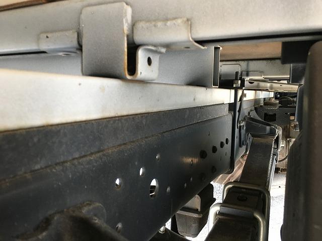デュトロ ３ｔ積・セミロング・平ボディ　坂道発進補助装置・車線逸脱警報装置・ＥＴＣ・衝突軽減ブレーキ・スマートキー・アシストゲート・Ｂモニター・電動パーキング・左電格ミラー・荷台内寸　Ｌ３５５５　Ｗ１７８５　Ｈ３６８（44枚目）