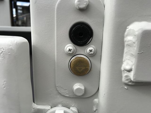 エルフトラック 4WD・垂直パワーゲート付・Wキャブ・AT車 4WD 垂直パワーゲート付 Wキャブ AT車 アイドリングストップ ETC キーレス 荷台内寸 L2056 W1617 H376 ステージ長さ543 極東開発製 V300-1SKT2(50枚目)