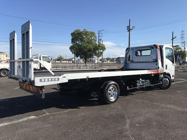 エルフトラック ３ｔ積・電動リアゲート・１オーナー・積載車・６ＭＴ　３ｔ積・積載車・ワンオーナー・６ＭＴ・ＮＥＯ５・電動リアゲート・ラジコン・坂道発進補助装置・社外ナビ、ＴＶ（ＡＶＮ－Ｒ７）左電格ミラー・ＥＴＣ・メッキパーツ・キーレス・荷台内寸　Ｌ５７０３　Ｗ２０６０（6枚目）