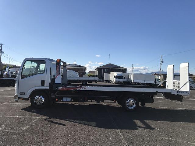 エルフトラック ３ｔ積・電動リアゲート・１オーナー・積載車・６ＭＴ　３ｔ積・積載車・ワンオーナー・６ＭＴ・ＮＥＯ５・電動リアゲート・ラジコン・坂道発進補助装置・社外ナビ、ＴＶ（ＡＶＮ－Ｒ７）左電格ミラー・ＥＴＣ・メッキパーツ・キーレス・荷台内寸　Ｌ５７０３　Ｗ２０６０（7枚目）