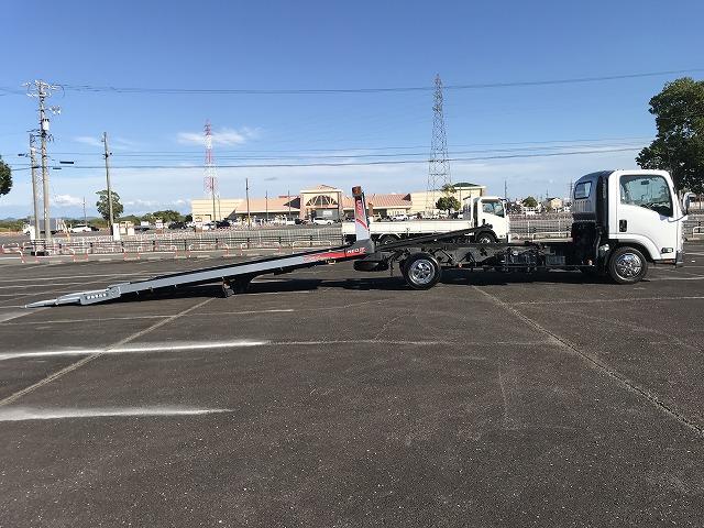 エルフトラック ３ｔ積・電動リアゲート・１オーナー・積載車・６ＭＴ　３ｔ積・積載車・ワンオーナー・６ＭＴ・ＮＥＯ５・電動リアゲート・ラジコン・坂道発進補助装置・社外ナビ、ＴＶ（ＡＶＮ－Ｒ７）左電格ミラー・ＥＴＣ・メッキパーツ・キーレス・荷台内寸　Ｌ５７０３　Ｗ２０６０（15枚目）