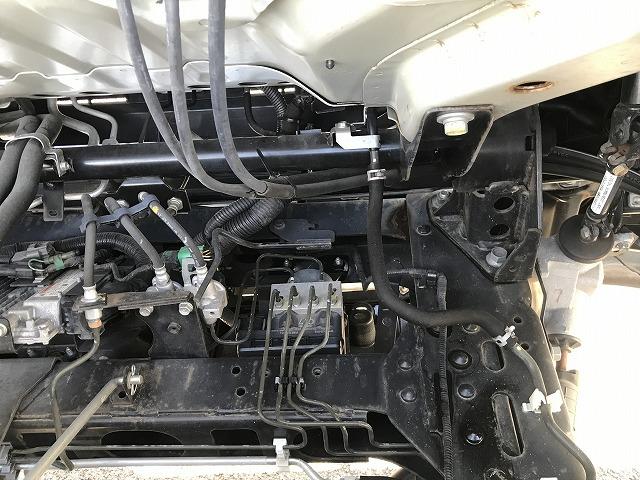 エルフトラック ３ｔ積・電動リアゲート・１オーナー・積載車・６ＭＴ　３ｔ積・積載車・ワンオーナー・６ＭＴ・ＮＥＯ５・電動リアゲート・ラジコン・坂道発進補助装置・社外ナビ、ＴＶ（ＡＶＮ－Ｒ７）左電格ミラー・ＥＴＣ・メッキパーツ・キーレス・荷台内寸　Ｌ５７０３　Ｗ２０６０（24枚目）