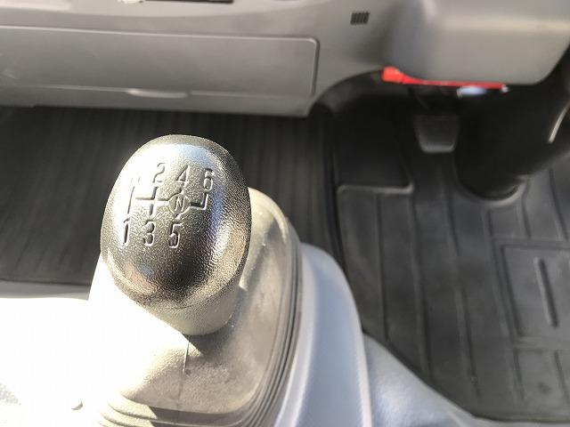 エルフトラック ３ｔ積・電動リアゲート・１オーナー・積載車・６ＭＴ　３ｔ積・積載車・ワンオーナー・６ＭＴ・ＮＥＯ５・電動リアゲート・ラジコン・坂道発進補助装置・社外ナビ、ＴＶ（ＡＶＮ－Ｒ７）左電格ミラー・ＥＴＣ・メッキパーツ・キーレス・荷台内寸　Ｌ５７０３　Ｗ２０６０（31枚目）