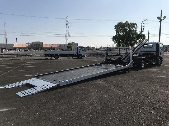 エルフトラック AT車・2.95t積・ S-RIDE・電動Rゲート・積載車 2.95t積・積載車・タダノ S-RIDE・AT・電動リアゲート・8チャンネルラジコン・AEBSカメラ・車線逸脱警報装置・左電格ミラー・キーレス・ETC・荷台内寸 L5703 W2070(14枚目)