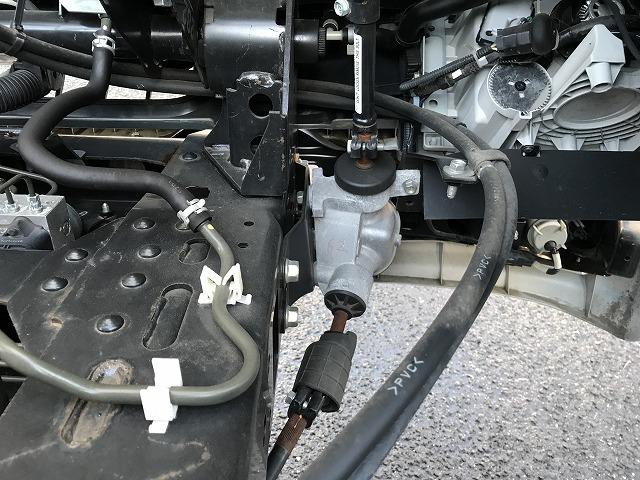 エルフトラック AT車・2.95t積・ S-RIDE・電動Rゲート・積載車 2.95t積・積載車・タダノ S-RIDE・AT・電動リアゲート・8チャンネルラジコン・AEBSカメラ・車線逸脱警報装置・左電格ミラー・キーレス・ETC・荷台内寸 L5703 W2070(18枚目)