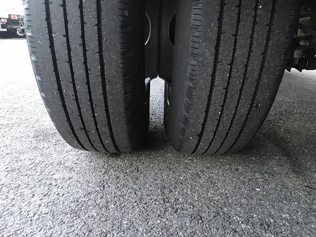 エルフトラック AT車・2.95t積・ S-RIDE・電動Rゲート・積載車 2.95t積・積載車・タダノ S-RIDE・AT・電動リアゲート・8チャンネルラジコン・AEBSカメラ・車線逸脱警報装置・左電格ミラー・キーレス・ETC・荷台内寸 L5703 W2070(48枚目)