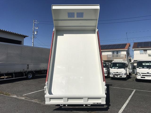 ヒノレンジャー 電動コボレーン・6MT・Bカメラ・3.65t積・ダンプ ☆3.65t積☆極東製ダンプ☆DD04-35☆コボレーン☆6MT☆メッキパーツ☆バックカメラ☆アルミホイール☆左電格ミラー☆電動コボレーン☆ETC☆フォグライト☆社外テールライト(7枚目)