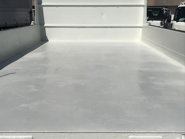 ヒノレンジャー 電動コボレーン・6MT・Bカメラ・3.65t積・ダンプ ☆3.65t積☆極東製ダンプ☆DD04-35☆コボレーン☆6MT☆メッキパーツ☆バックカメラ☆アルミホイール☆左電格ミラー☆電動コボレーン☆ETC☆フォグライト☆社外テールライト(18枚目)