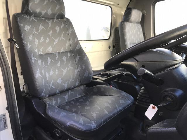 ヒノレンジャー 電動コボレーン・6MT・Bカメラ・3.65t積・ダンプ ☆3.65t積☆極東製ダンプ☆DD04-35☆コボレーン☆6MT☆メッキパーツ☆バックカメラ☆アルミホイール☆左電格ミラー☆電動コボレーン☆ETC☆フォグライト☆社外テールライト(41枚目)