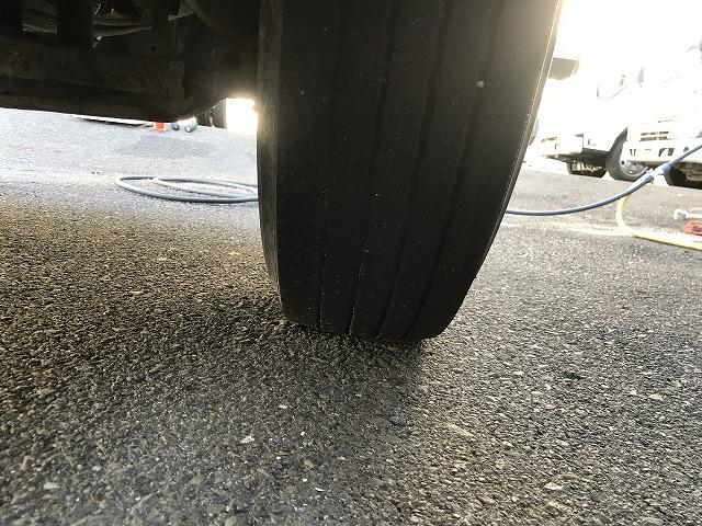 ヒノレンジャー 電動コボレーン・6MT・Bカメラ・3.65t積・ダンプ ☆3.65t積☆極東製ダンプ☆DD04-35☆コボレーン☆6MT☆メッキパーツ☆バックカメラ☆アルミホイール☆左電格ミラー☆電動コボレーン☆ETC☆フォグライト☆社外テールライト(45枚目)