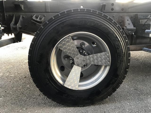 ヒノレンジャー 電動コボレーン・6MT・Bカメラ・3.65t積・ダンプ ☆3.65t積☆極東製ダンプ☆DD04-35☆コボレーン☆6MT☆メッキパーツ☆バックカメラ☆アルミホイール☆左電格ミラー☆電動コボレーン☆ETC☆フォグライト☆社外テールライト(51枚目)