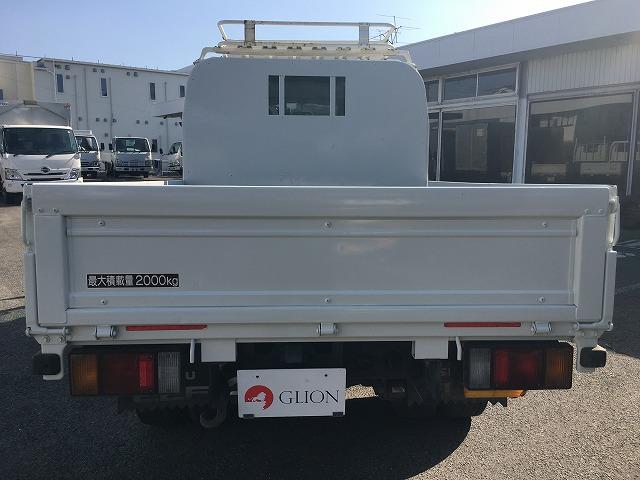 エルフトラック 鉄板張り・Wキャブ・AEBSカメラ・2t積・5MT 2t積・Wキャブ・AEBSカメラ・5MT・坂道発進補助装置・衝突被害軽減ブレーキ・車線逸脱警報装置・アイドリングストップ・ETC・鳥居、荷台鉄板張り・荷台内寸 L2082 W1614 H388(7枚目)