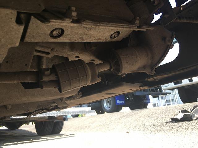 エルフトラック 鉄板張り・Wキャブ・AEBSカメラ・2t積・5MT 2t積・Wキャブ・AEBSカメラ・5MT・坂道発進補助装置・衝突被害軽減ブレーキ・車線逸脱警報装置・アイドリングストップ・ETC・鳥居、荷台鉄板張り・荷台内寸 L2082 W1614 H388(22枚目)