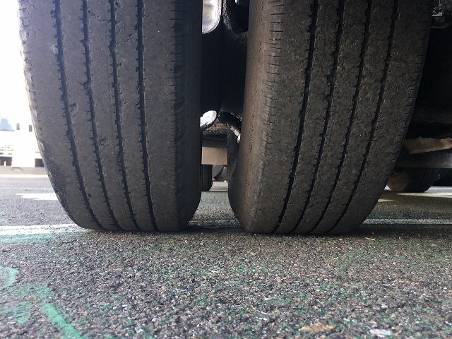 エルフトラック 鉄板張り・Wキャブ・AEBSカメラ・2t積・5MT 2t積・Wキャブ・AEBSカメラ・5MT・坂道発進補助装置・衝突被害軽減ブレーキ・車線逸脱警報装置・アイドリングストップ・ETC・鳥居、荷台鉄板張り・荷台内寸 L2082 W1614 H388(41枚目)