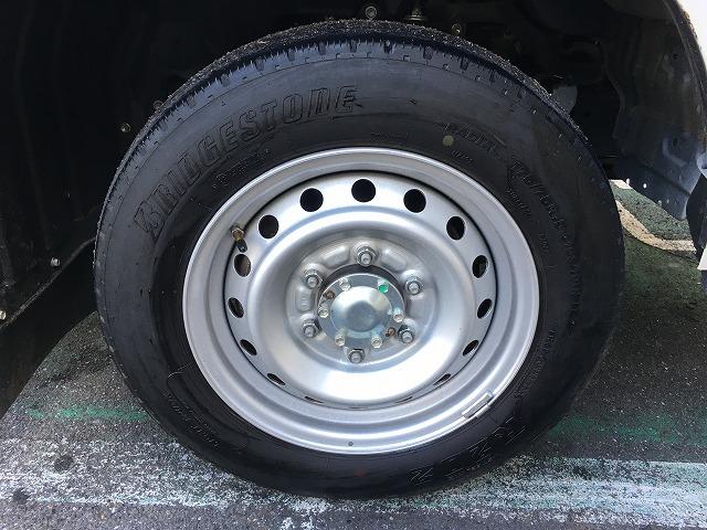 ダイナトラック 普通免許対応・AT車・荷台鉄板張り ・1.25t積・平ボディ・10尺・荷台鉄板張り・AT・車線逸脱警報装置・衝突被害軽減システム・荷台鉄板張り・ETC・Wタイヤ・オートライトシステム・低床・荷台内寸 L3100 W1607 H382(24枚目)