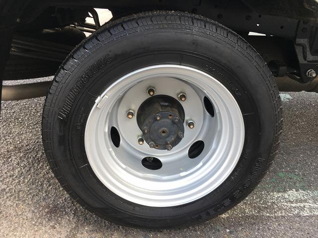 ダイナトラック 普通免許対応・AT車・荷台鉄板張り ・1.25t積・平ボディ・10尺・荷台鉄板張り・AT・車線逸脱警報装置・衝突被害軽減システム・荷台鉄板張り・ETC・Wタイヤ・オートライトシステム・低床・荷台内寸 L3100 W1607 H382(26枚目)