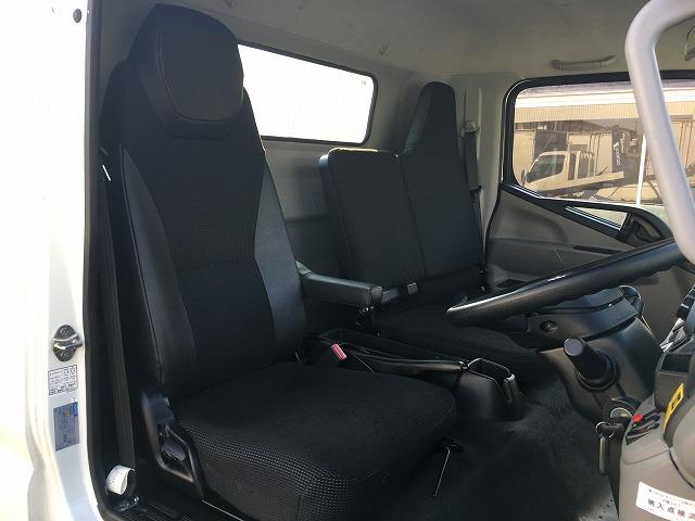 キャンター AT車・3.2t積・積載車・フラトップゼロ・固縛装置Bカメラ AT車・3.2t積・フラトップゼロ・固縛装置・バックカメラ・ラジコン・衝突軽減ブレーキ・車線逸脱警報装置・左電格ミラー・ウィンチ・ETC・荷台内寸 L5700 W2070・極東製 JN02-45(41枚目)