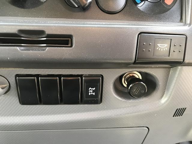 フォワード 3.5t積・ダンプ・コボレーン・6MT 3.5t積・ダンプ・コボレーン・6MT・左電格ミラー・フォグランプ・ETC・中間ピン・キーレス・フロアマット・ドアバイザー・荷台内寸 L3400 W2057 H336・新明和製 DR4-0003SY(32枚目)