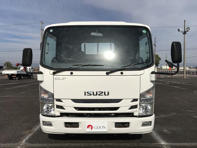 エルフトラック ３ｔ積・セミロング・ワイド・ＡＴ車・平ボディ　・３ｔ積・セミロング・ワイド・ＡＴ車・平ボディ・アイドリングストップ・ＡＳＲ・左電格ミラー・フォグランプ・ＥＴＣ・キーレス・ロープフック＆ロープ穴４対・荷台内寸　Ｌ３５１２　Ｗ１９１９　Ｈ３７６（2枚目）