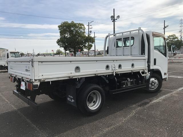 エルフトラック ３ｔ積・セミロング・ワイド・ＡＴ車・平ボディ　・３ｔ積・セミロング・ワイド・ＡＴ車・平ボディ・アイドリングストップ・ＡＳＲ・左電格ミラー・フォグランプ・ＥＴＣ・キーレス・ロープフック＆ロープ穴４対・荷台内寸　Ｌ３５１２　Ｗ１９１９　Ｈ３７６（6枚目）