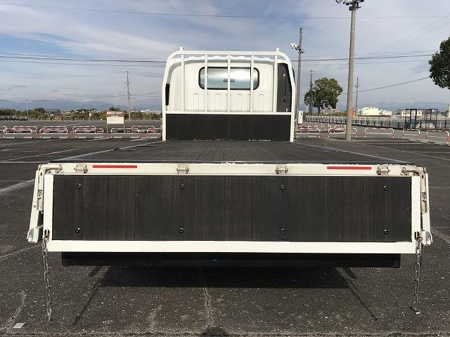 エルフトラック ３ｔ積・セミロング・ワイド・ＡＴ車・平ボディ　・３ｔ積・セミロング・ワイド・ＡＴ車・平ボディ・アイドリングストップ・ＡＳＲ・左電格ミラー・フォグランプ・ＥＴＣ・キーレス・ロープフック＆ロープ穴４対・荷台内寸　Ｌ３５１２　Ｗ１９１９　Ｈ３７６（12枚目）
