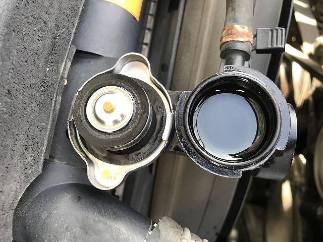 エルフトラック ３ｔ積・セミロング・ワイド・ＡＴ車・平ボディ　・３ｔ積・セミロング・ワイド・ＡＴ車・平ボディ・アイドリングストップ・ＡＳＲ・左電格ミラー・フォグランプ・ＥＴＣ・キーレス・ロープフック＆ロープ穴４対・荷台内寸　Ｌ３５１２　Ｗ１９１９　Ｈ３７６（18枚目）