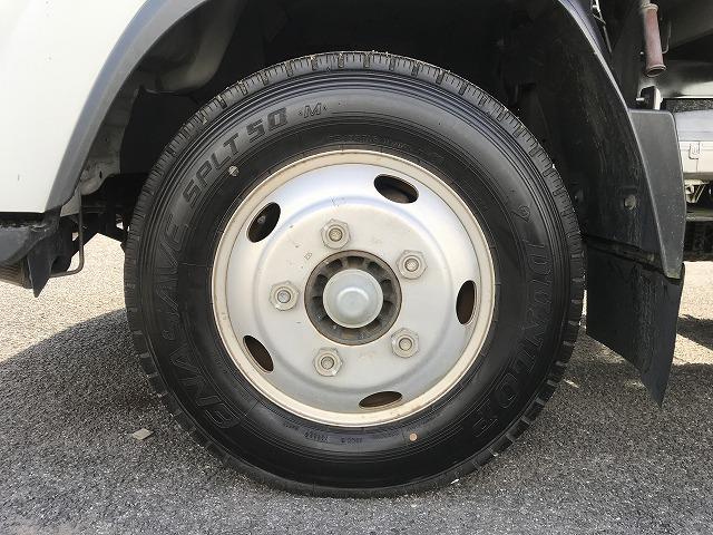 エルフトラック ３ｔ積・セミロング・ワイド・ＡＴ車・平ボディ　・３ｔ積・セミロング・ワイド・ＡＴ車・平ボディ・アイドリングストップ・ＡＳＲ・左電格ミラー・フォグランプ・ＥＴＣ・キーレス・ロープフック＆ロープ穴４対・荷台内寸　Ｌ３５１２　Ｗ１９１９　Ｈ３７６（39枚目）