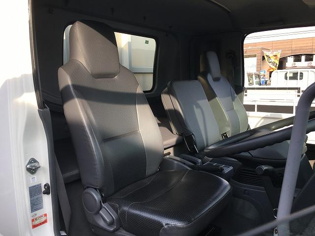 フォワード オートターン式ゲート・フルワイド・アルミウイング　２．８ｔ積・ウィング・オートターン式フルゲートリフター・ベッド・Ｂモニター・アシストゲート・ＥＴＣ・キーレス・ラッシング２段・左電格ミラー・内寸Ｌ６３３２　Ｗ２４１０　Ｈ２２５５（47枚目）