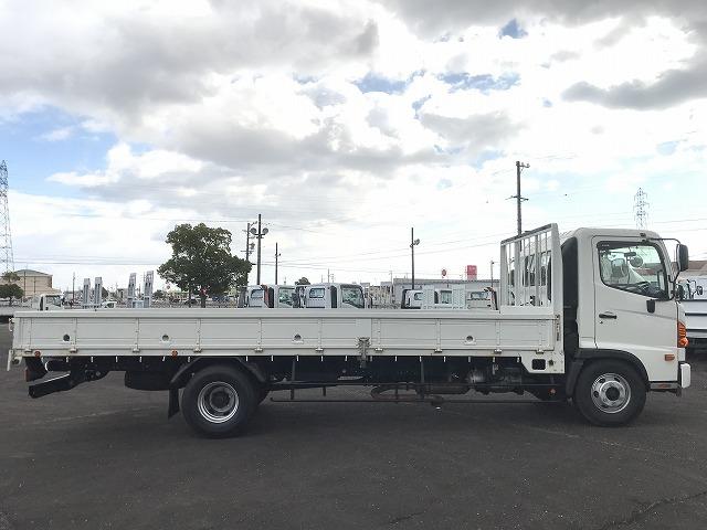 ヒノレンジャー 4t積・6MT・6200平ボディ・アシストゲート 6200ボディ・6MT・4t積・左電格ミラー・ロープ穴4対・ETC・フォグライト・荷台内寸 L6212 W2147 H398・灰皿1つ欠・看板消し跡・キャビン・荷台 キズ、サビ、凹み有り(5枚目)