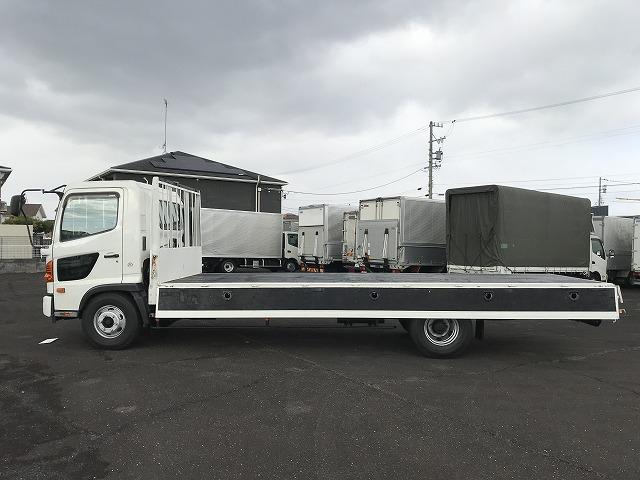 ヒノレンジャー 4t積・6MT・6200平ボディ・アシストゲート 6200ボディ・6MT・4t積・左電格ミラー・ロープ穴4対・ETC・フォグライト・荷台内寸 L6212 W2147 H398・灰皿1つ欠・看板消し跡・キャビン・荷台 キズ、サビ、凹み有り(11枚目)