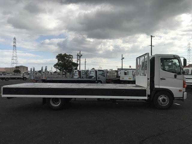 ヒノレンジャー 4t積・6MT・6200平ボディ・アシストゲート 6200ボディ・6MT・4t積・左電格ミラー・ロープ穴4対・ETC・フォグライト・荷台内寸 L6212 W2147 H398・灰皿1つ欠・看板消し跡・キャビン・荷台 キズ、サビ、凹み有り(12枚目)