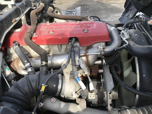 ヒノレンジャー 4t積・6MT・6200平ボディ・アシストゲート 6200ボディ・6MT・4t積・左電格ミラー・ロープ穴4対・ETC・フォグライト・荷台内寸 L6212 W2147 H398・灰皿1つ欠・看板消し跡・キャビン・荷台 キズ、サビ、凹み有り(19枚目)