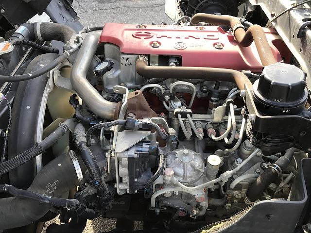 ヒノレンジャー 4t積・6MT・6200平ボディ・アシストゲート 6200ボディ・6MT・4t積・左電格ミラー・ロープ穴4対・ETC・フォグライト・荷台内寸 L6212 W2147 H398・灰皿1つ欠・看板消し跡・キャビン・荷台 キズ、サビ、凹み有り(23枚目)