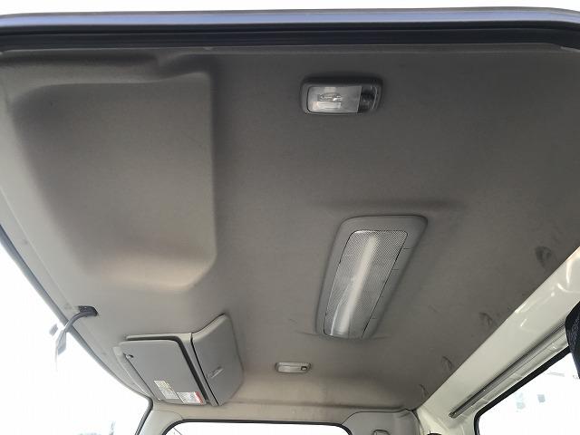 ヒノレンジャー 4t積・6MT・6200平ボディ・アシストゲート 6200ボディ・6MT・4t積・左電格ミラー・ロープ穴4対・ETC・フォグライト・荷台内寸 L6212 W2147 H398・灰皿1つ欠・看板消し跡・キャビン・荷台 キズ、サビ、凹み有り(39枚目)