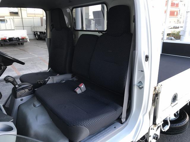 デュトロ 2t積・平ボディ・PCS付・10尺・バックカメラ 2t積・平ボディ・10尺・プリクラッシュセーフティ・車線逸脱警報装置・デジタルインナーミラー(Bカメラ)・ロープフック&ロープ穴4対・アシストゲート・荷台内寸 L3114 W1608 H377(24枚目)