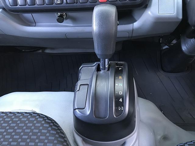 デュトロ 2t積・平ボディ・PCS付・10尺・バックカメラ 2t積・平ボディ・10尺・プリクラッシュセーフティ・車線逸脱警報装置・デジタルインナーミラー(Bカメラ)・ロープフック&ロープ穴4対・アシストゲート・荷台内寸 L3114 W1608 H377(33枚目)