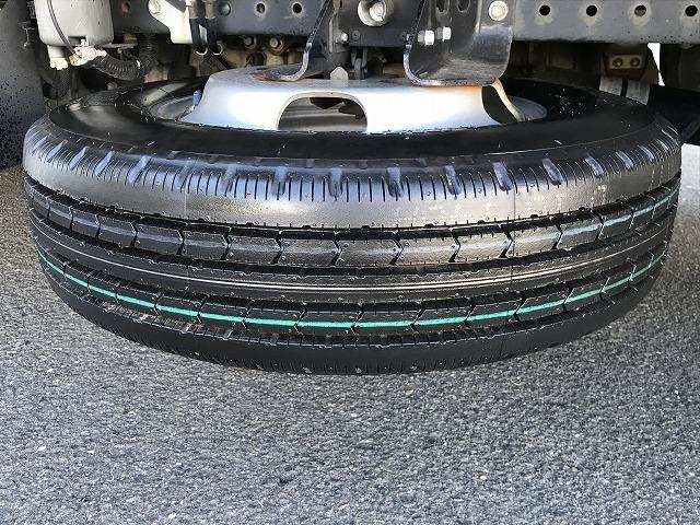 デュトロ 2t積・平ボディ・PCS付・10尺・バックカメラ 2t積・平ボディ・10尺・プリクラッシュセーフティ・車線逸脱警報装置・デジタルインナーミラー(Bカメラ)・ロープフック&ロープ穴4対・アシストゲート・荷台内寸 L3114 W1608 H377(38枚目)