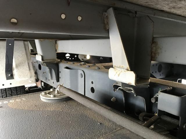 アトラストラック バイク運搬車・普通免許対応・１．５ｔ平・低床　バイク運搬車・普通免許対応・１．５ｔ積・低床・Ｗタイヤ・坂道発進補助装置・左電格ミラー・ＥＴＣ・荷台内寸　Ｌ３１２０　Ｗ１６０６　Ｈ１９６・３ペダル・５ＭＴ（38枚目）