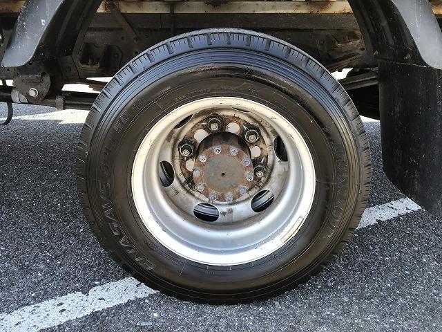 ダイナトラック 3.5t積・6MT・ワイドロング・平ボディ 3.5t積・ワイドロング・平ボディ・6MT・左電格ミラー(ヒーター付)・歩み掛け・アシストゲート・ETC・フォグライト・荷台内寸 L4359 W2090 H379(23枚目)