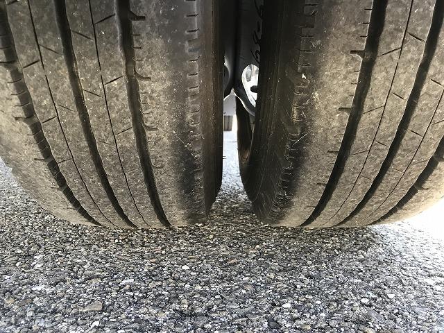 ダイナトラック 3.5t積・6MT・ワイドロング・平ボディ 3.5t積・ワイドロング・平ボディ・6MT・左電格ミラー(ヒーター付)・歩み掛け・アシストゲート・ETC・フォグライト・荷台内寸 L4359 W2090 H379(28枚目)