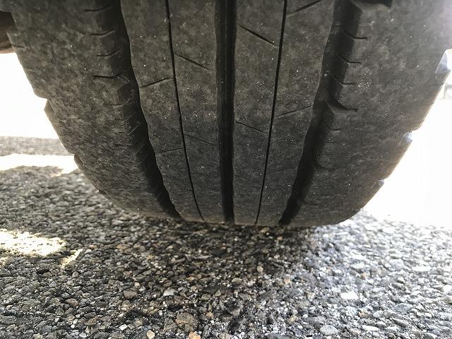 ダイナトラック 3.5t積・6MT・ワイドロング・平ボディ 3.5t積・ワイドロング・平ボディ・6MT・左電格ミラー(ヒーター付)・歩み掛け・アシストゲート・ETC・フォグライト・荷台内寸 L4359 W2090 H379(31枚目)