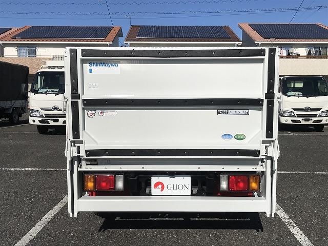 エルフトラック ４ＷＤ・垂直パワーゲート・５方開・１．４５ｔ積・５ＭＴ　４ＷＤ・垂直パワーゲート・５方開・１．４５ｔ積・５ＭＴ・荷台鉄板張り・両側電格ミラー（ヒーター付）・キーレス・メッキパーツ・フォグライト・準中型免許対応・荷台内寸　Ｌ３０８５　Ｗ１６３２　Ｈ３８３（7枚目）