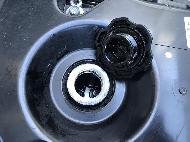 エルフトラック ４ＷＤ・垂直パワーゲート・５方開・１．４５ｔ積・５ＭＴ　４ＷＤ・垂直パワーゲート・５方開・１．４５ｔ積・５ＭＴ・荷台鉄板張り・両側電格ミラー（ヒーター付）・キーレス・メッキパーツ・フォグライト・準中型免許対応・荷台内寸　Ｌ３０８５　Ｗ１６３２　Ｈ３８３（18枚目）