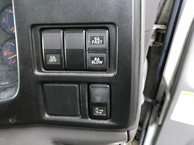 タイタントラック ３ｔ積・セミロング・平ボディ・高床・５ＭＴ・３ペダル　３ｔ積・平ボディ・セミロング・坂道発進補助装置・左電格ミラー・高床・三方開・荷台内寸　Ｌ３５４７　Ｗ１７８４　Ｈ３６７（24枚目）