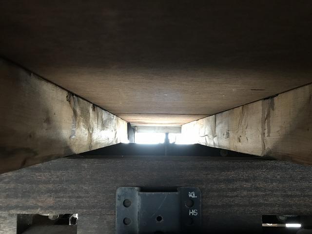 タイタントラック ３ｔ積・セミロング・平ボディ・高床・５ＭＴ・３ペダル　３ｔ積・平ボディ・セミロング・坂道発進補助装置・左電格ミラー・高床・三方開・荷台内寸　Ｌ３５４７　Ｗ１７８４　Ｈ３６７（44枚目）