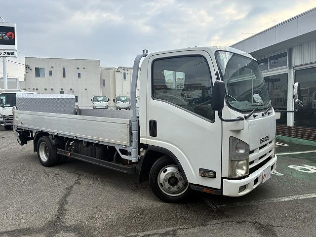 エルフトラック ２ｔ積・パワーゲート・アルミブロック・平ボディ・５ＭＴ　２ｔ積・パワーゲート・アルミブロック・平ボディ・５ＭＴ・荷台鉄板張り・坂道発進補助装置・左電格ミラー・ＥＴＣ・荷台内寸　Ｌ４３４０　Ｗ１７９６　Ｈ３８７・ゲート長さ７７０・地上高８９０（3枚目）