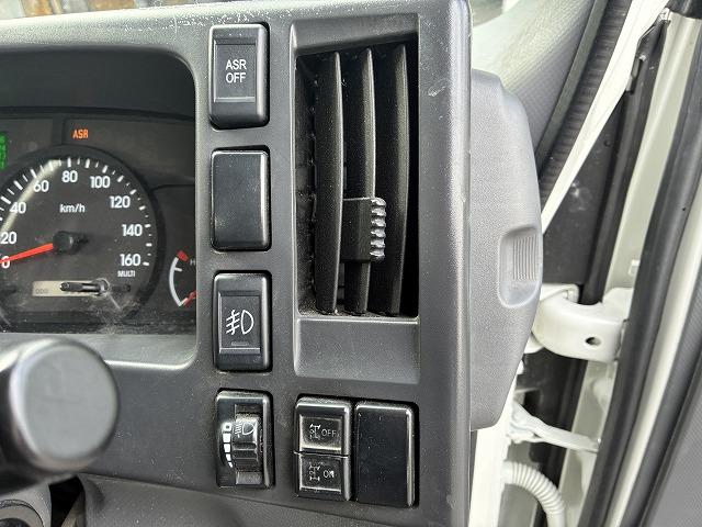 エルフトラック 新明和Ｇ－ＰＸプレス式パッカー・塵芥車・６立米　新明和Ｇ－ＰＸ（ＧＴ０６４）・６立米・プレス式・連続スイッチ・汚水タンク・Ｂモニター・坂道発進補助装置・左電格ミラー・キーレス（28枚目）