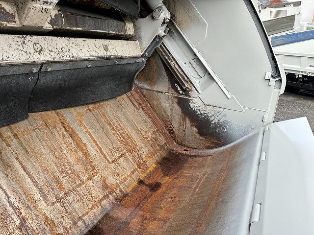 エルフトラック 新明和Ｇ－ＰＸプレス式パッカー・塵芥車・６立米　新明和Ｇ－ＰＸ（ＧＴ０６４）・６立米・プレス式・連続スイッチ・汚水タンク・Ｂモニター・坂道発進補助装置・左電格ミラー・キーレス（41枚目）