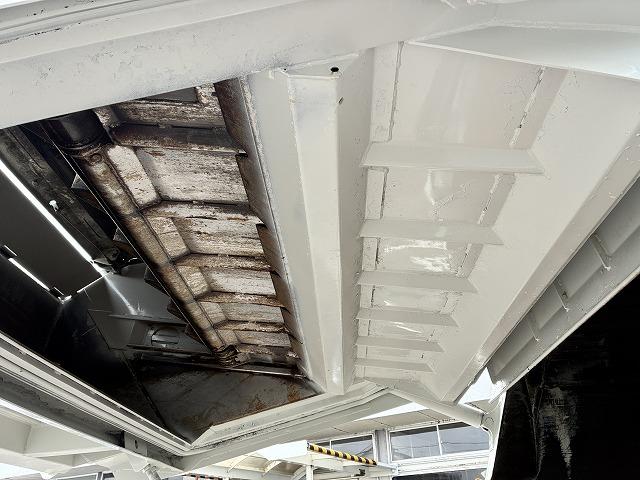 エルフトラック 新明和Ｇ－ＰＸプレス式パッカー・塵芥車・６立米　新明和Ｇ－ＰＸ（ＧＴ０６４）・６立米・プレス式・連続スイッチ・汚水タンク・Ｂモニター・坂道発進補助装置・左電格ミラー・キーレス（45枚目）